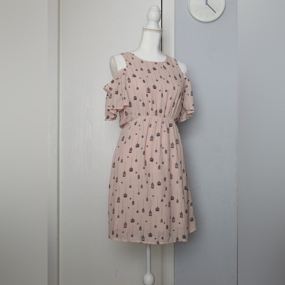 City Streets Cold Ruffle Shoulder Light  Pink Birdcage Printed Dress - Picture 2 of 12